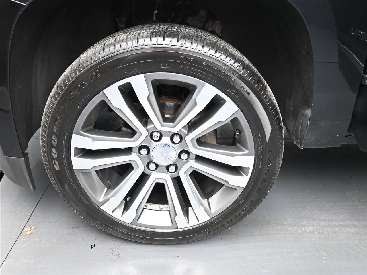 GMC Yukon XL Denali 4WD 2018