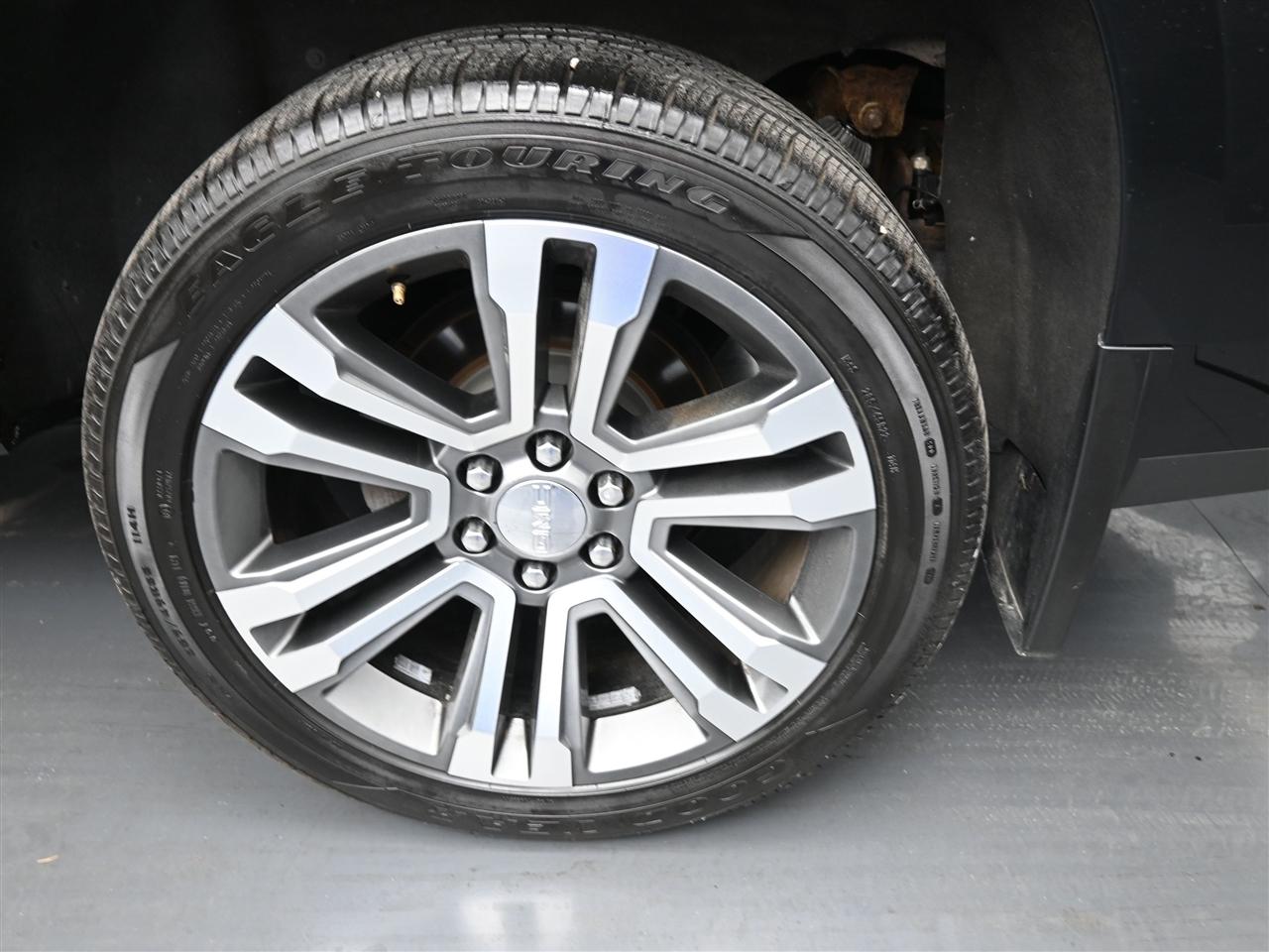 GMC Yukon XL Denali 4WD 2018