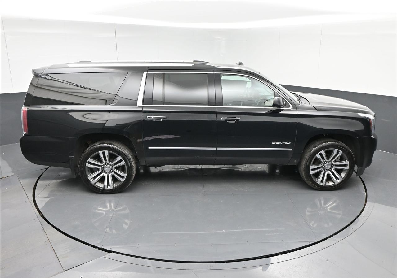 GMC Yukon XL Denali 4WD 2018