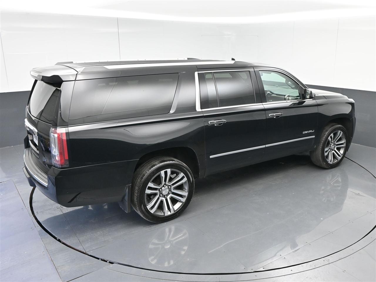 GMC Yukon XL Denali 4WD 2018