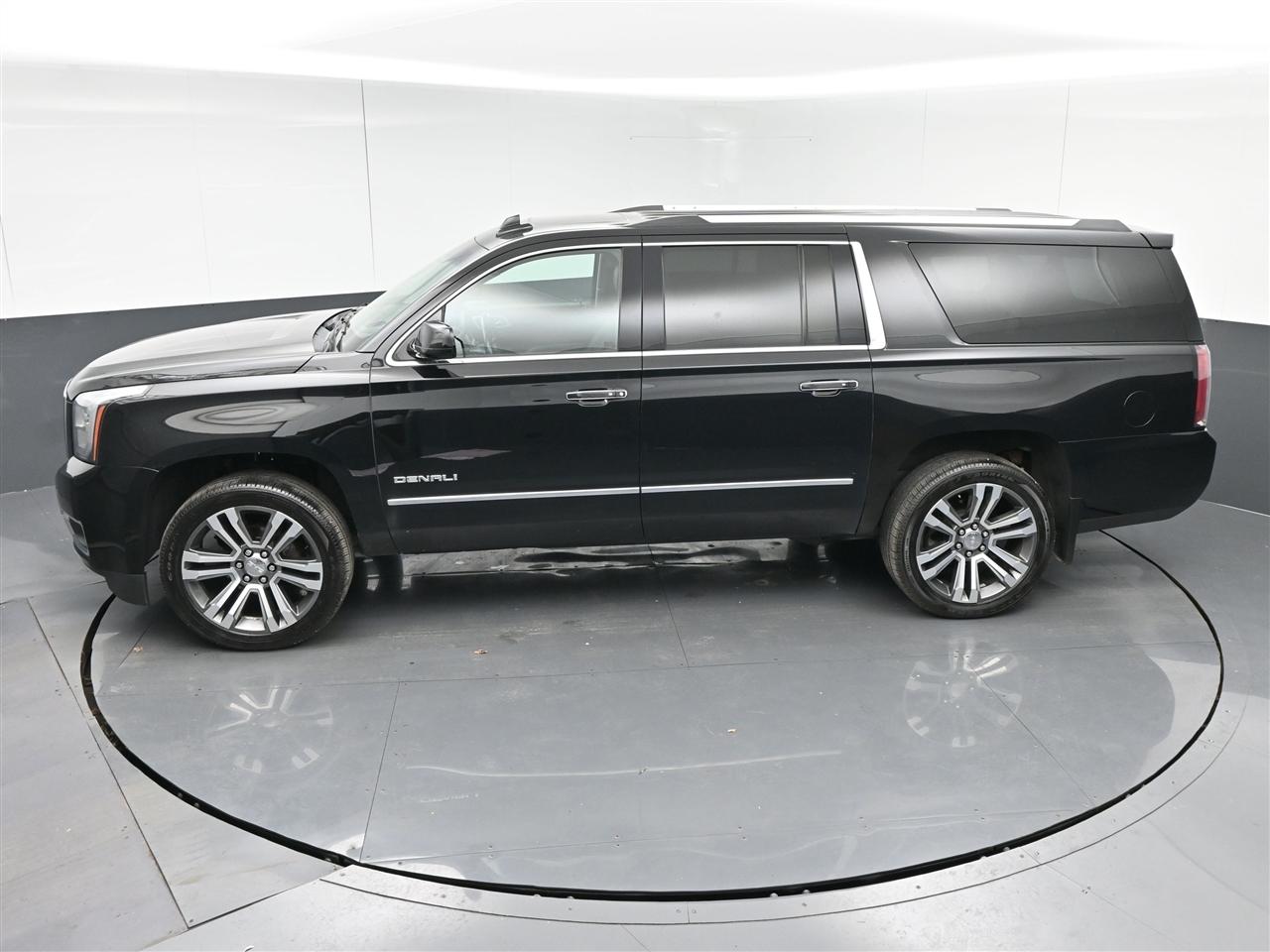 GMC Yukon XL Denali 4WD 2018