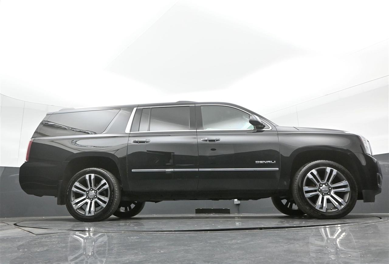 GMC Yukon XL Denali 4WD 2018