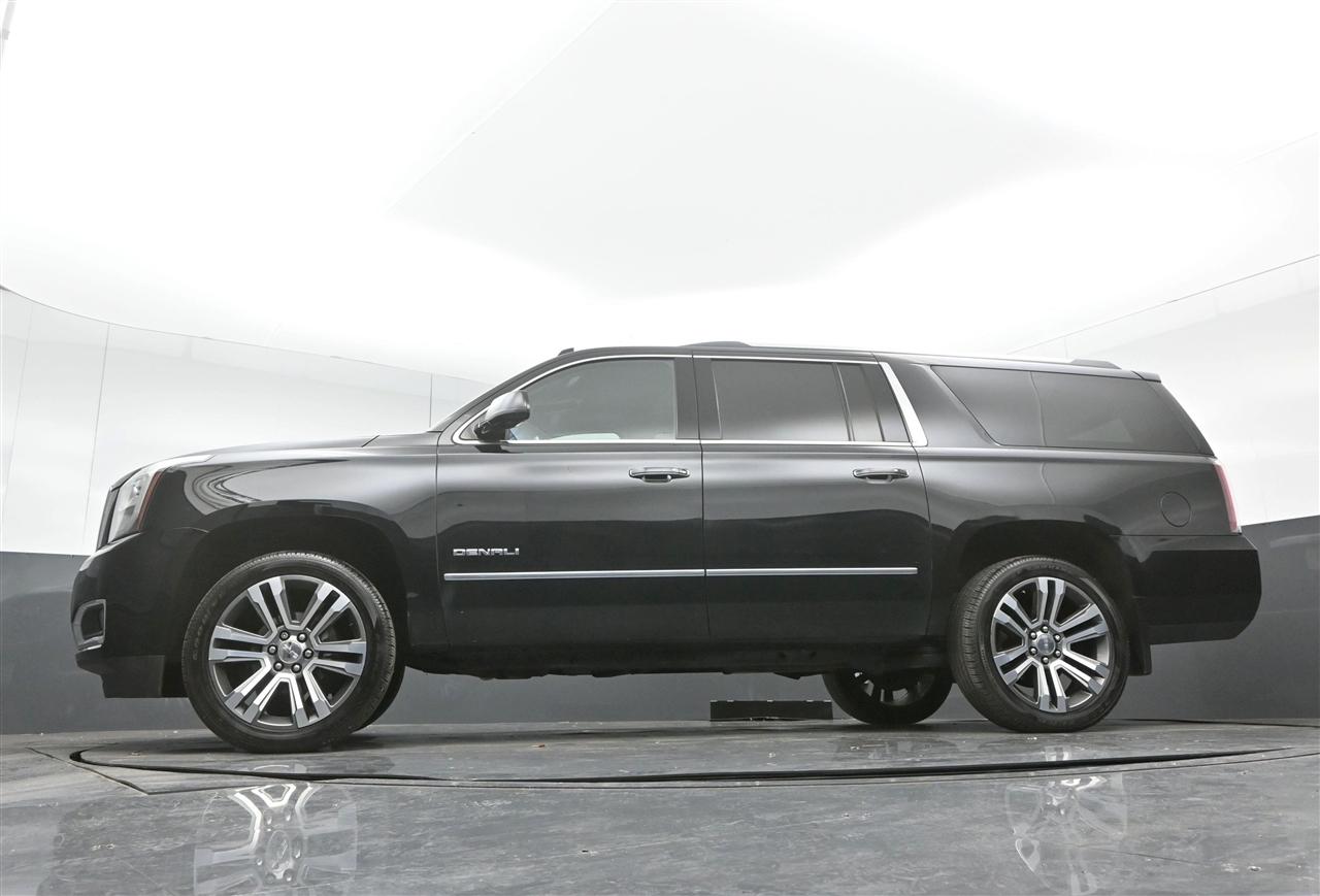 GMC Yukon XL Denali 4WD 2018