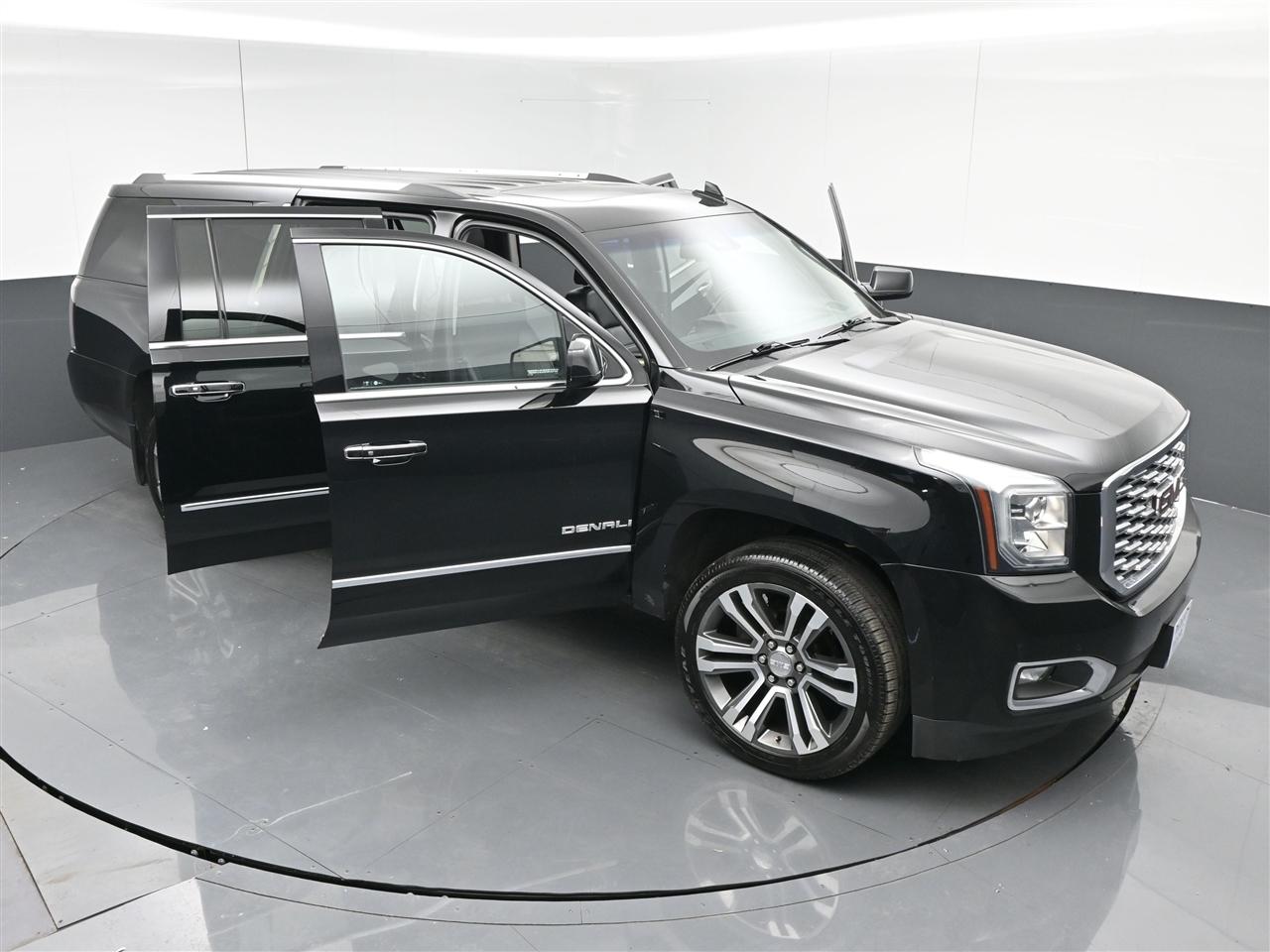 GMC Yukon XL Denali 4WD 2018