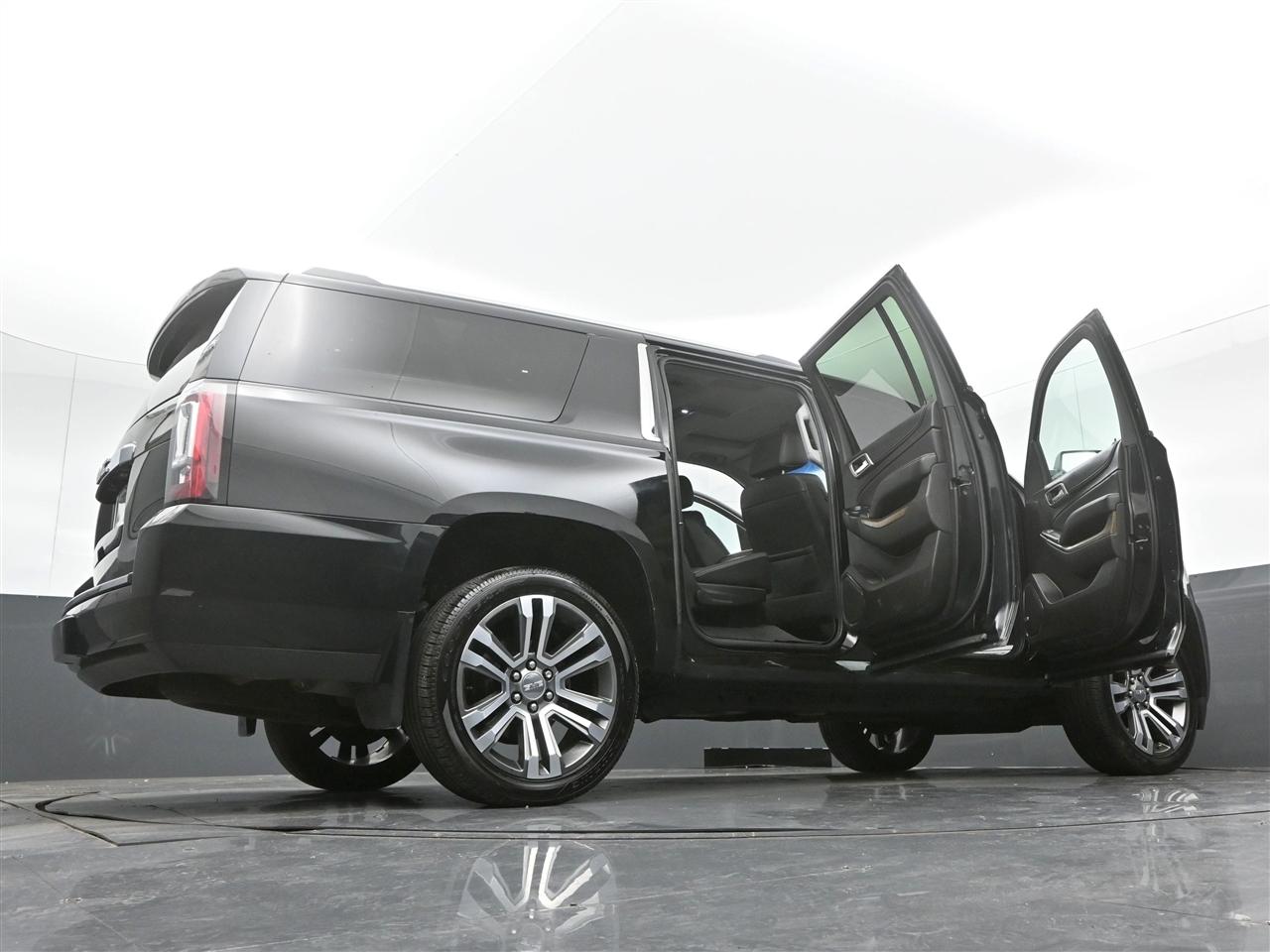 GMC Yukon XL Denali 4WD 2018