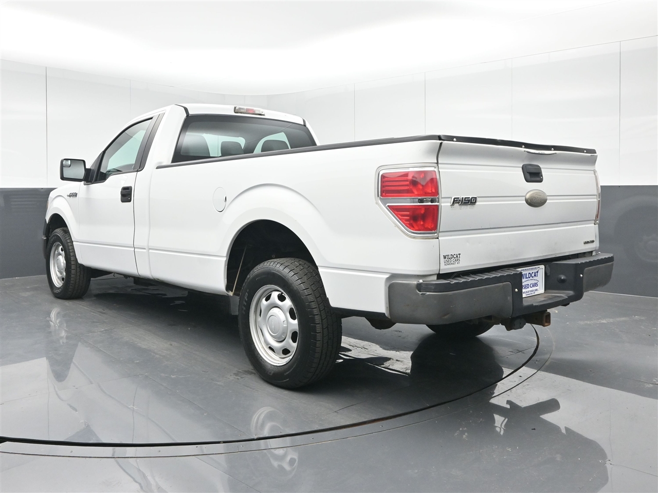 Ford F-150 XL 8-ft. Bed 2WD 2011