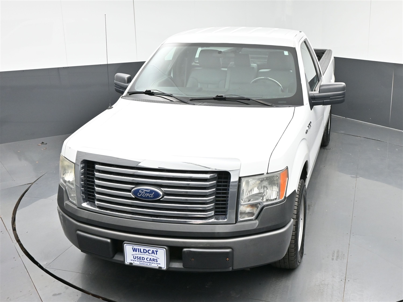 Ford F-150 XL 8-ft. Bed 2WD 2011