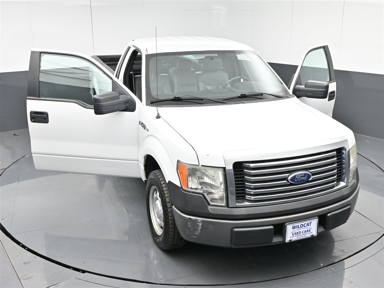 Ford F-150 XL 8-ft. Bed 2WD 2011