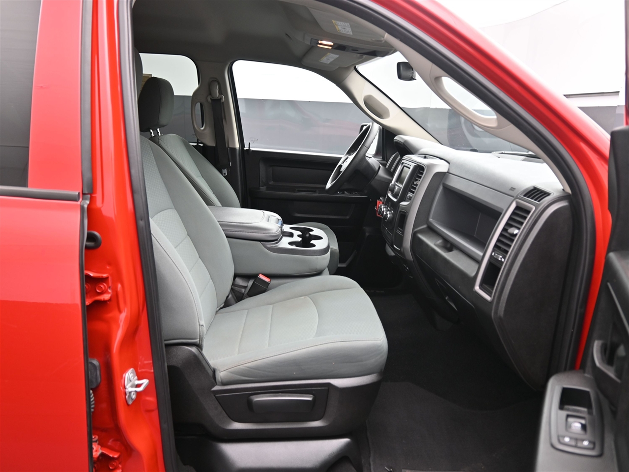 RAM 1500 Classic Tradesman Crew Cab SWB 4WD 2019