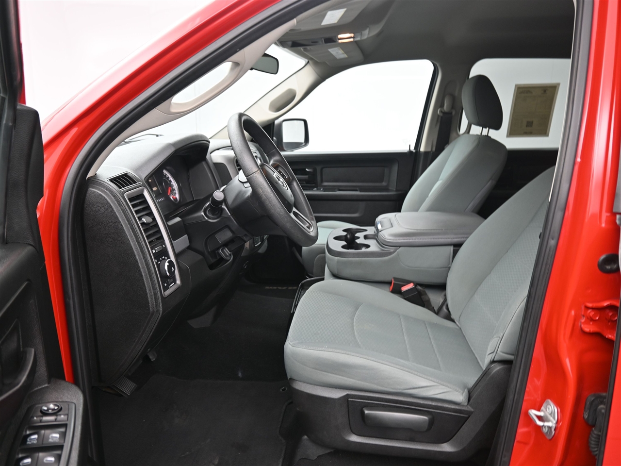 RAM 1500 Classic Tradesman Crew Cab SWB 4WD 2019