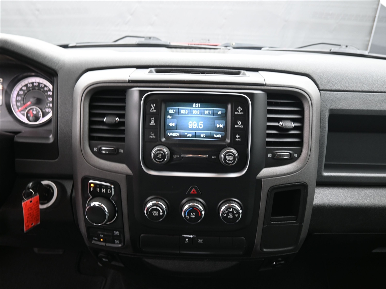 RAM 1500 Classic Tradesman Crew Cab SWB 4WD 2019
