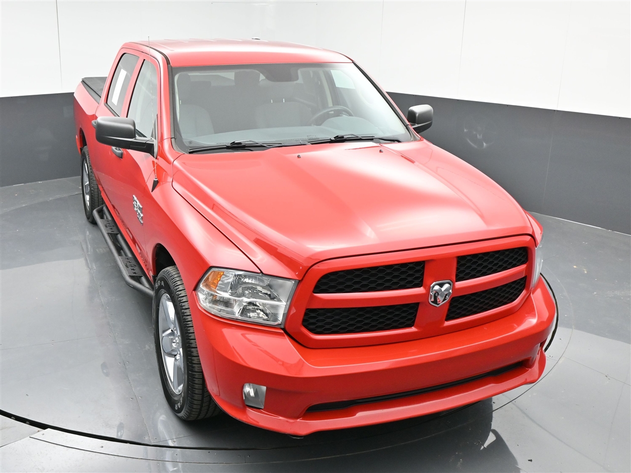 RAM 1500 Classic Tradesman Crew Cab SWB 4WD 2019