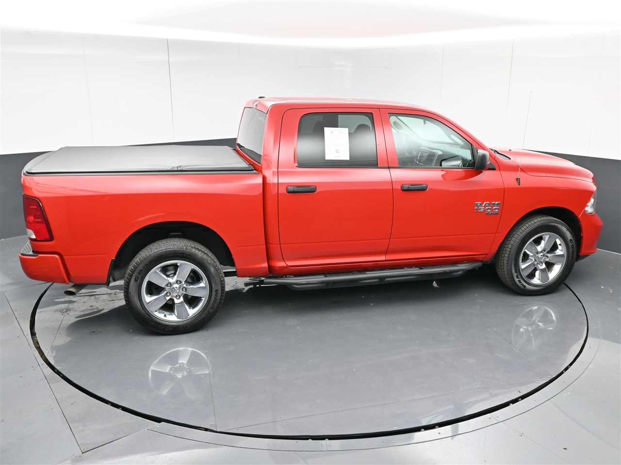 RAM 1500 Classic Tradesman Crew Cab SWB 4WD 2019