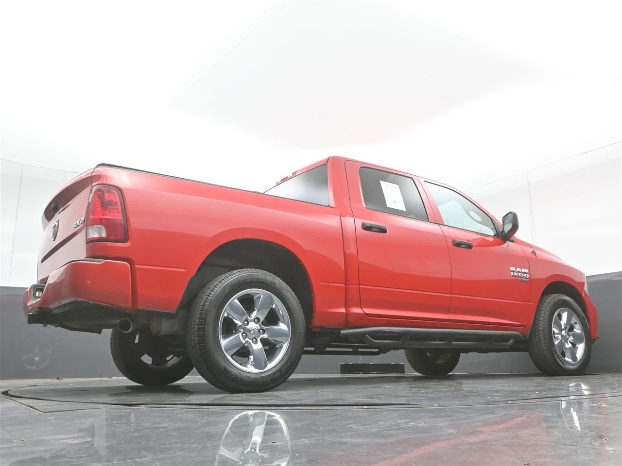 RAM 1500 Classic Tradesman Crew Cab SWB 4WD 2019