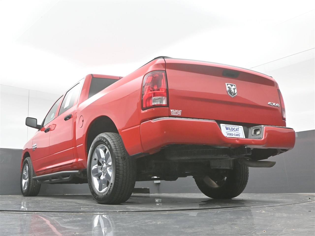 RAM 1500 Classic Tradesman Crew Cab SWB 4WD 2019