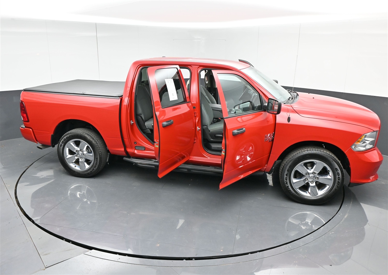 RAM 1500 Classic Tradesman Crew Cab SWB 4WD 2019