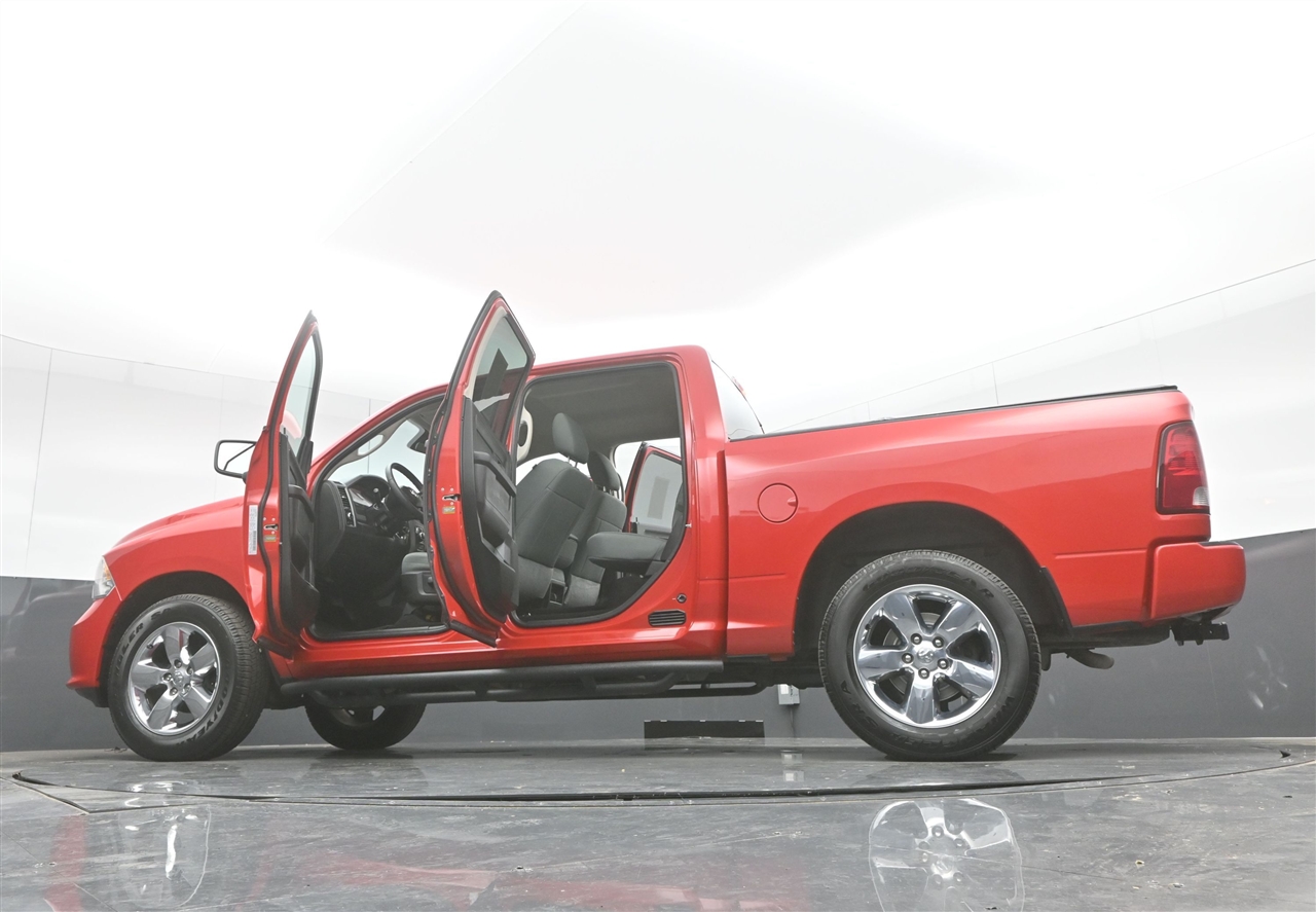 RAM 1500 Classic Tradesman Crew Cab SWB 4WD 2019
