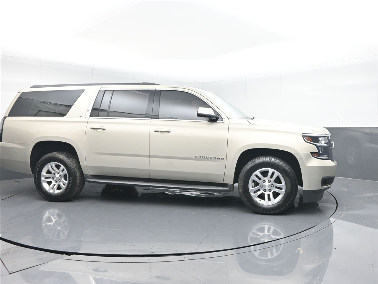 Chevrolet Suburban LT 4WD 2017