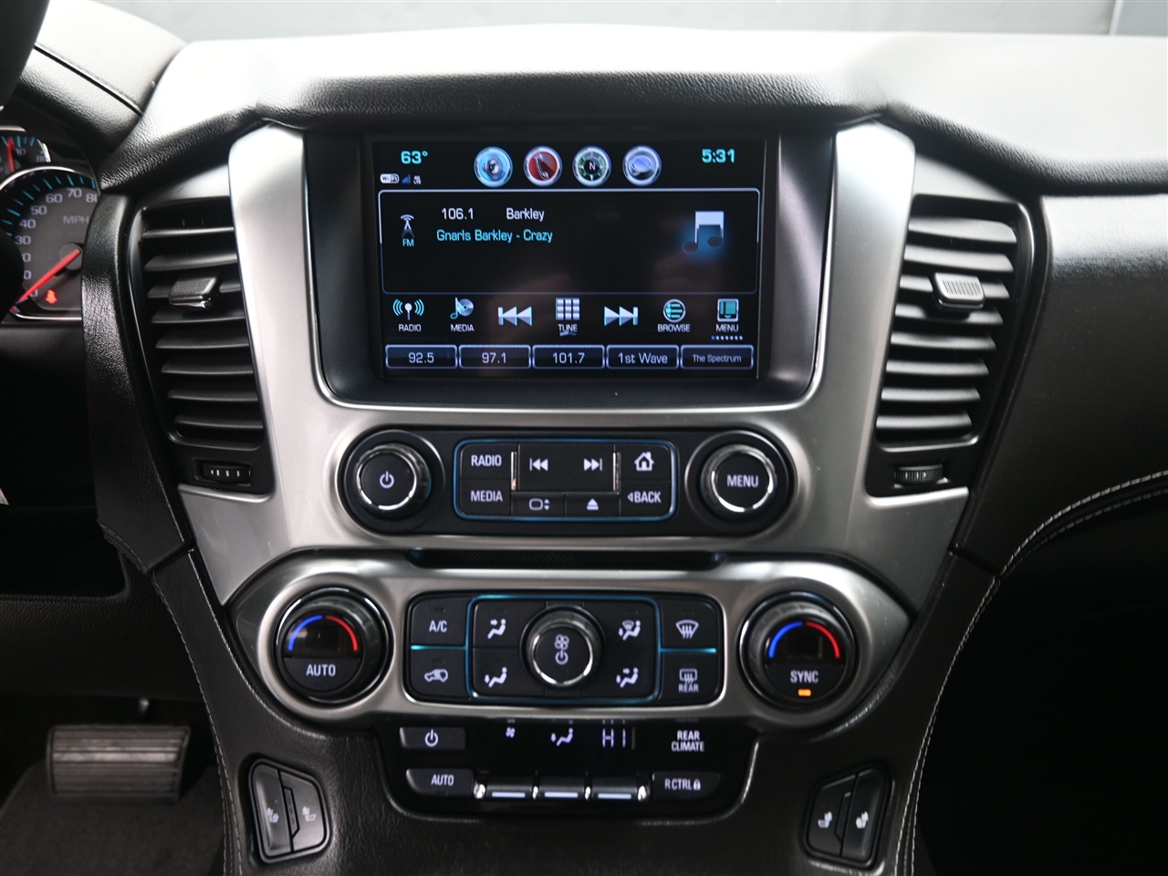 Chevrolet Suburban LT 4WD 2017