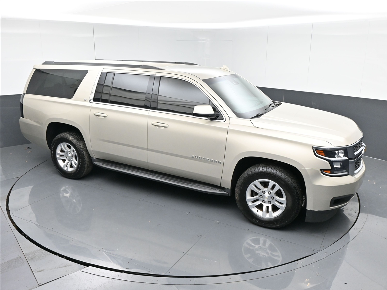 Chevrolet Suburban LT 4WD 2017