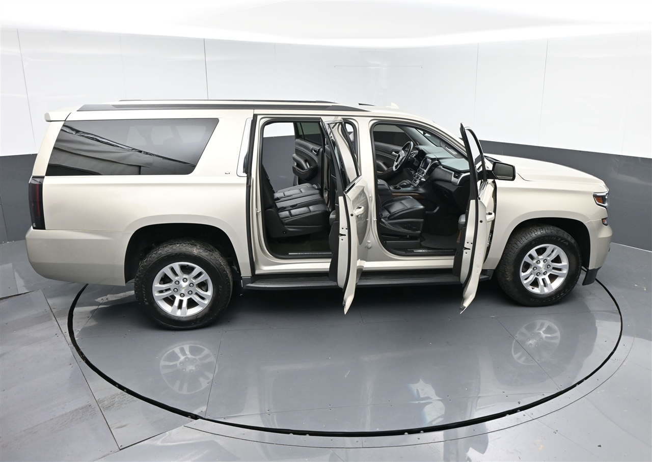 Chevrolet Suburban LT 4WD 2017