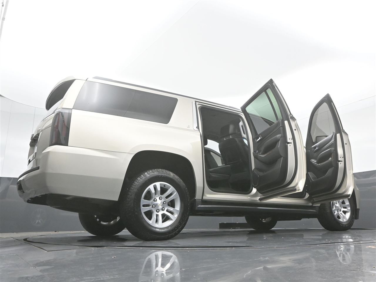 Chevrolet Suburban LT 4WD 2017