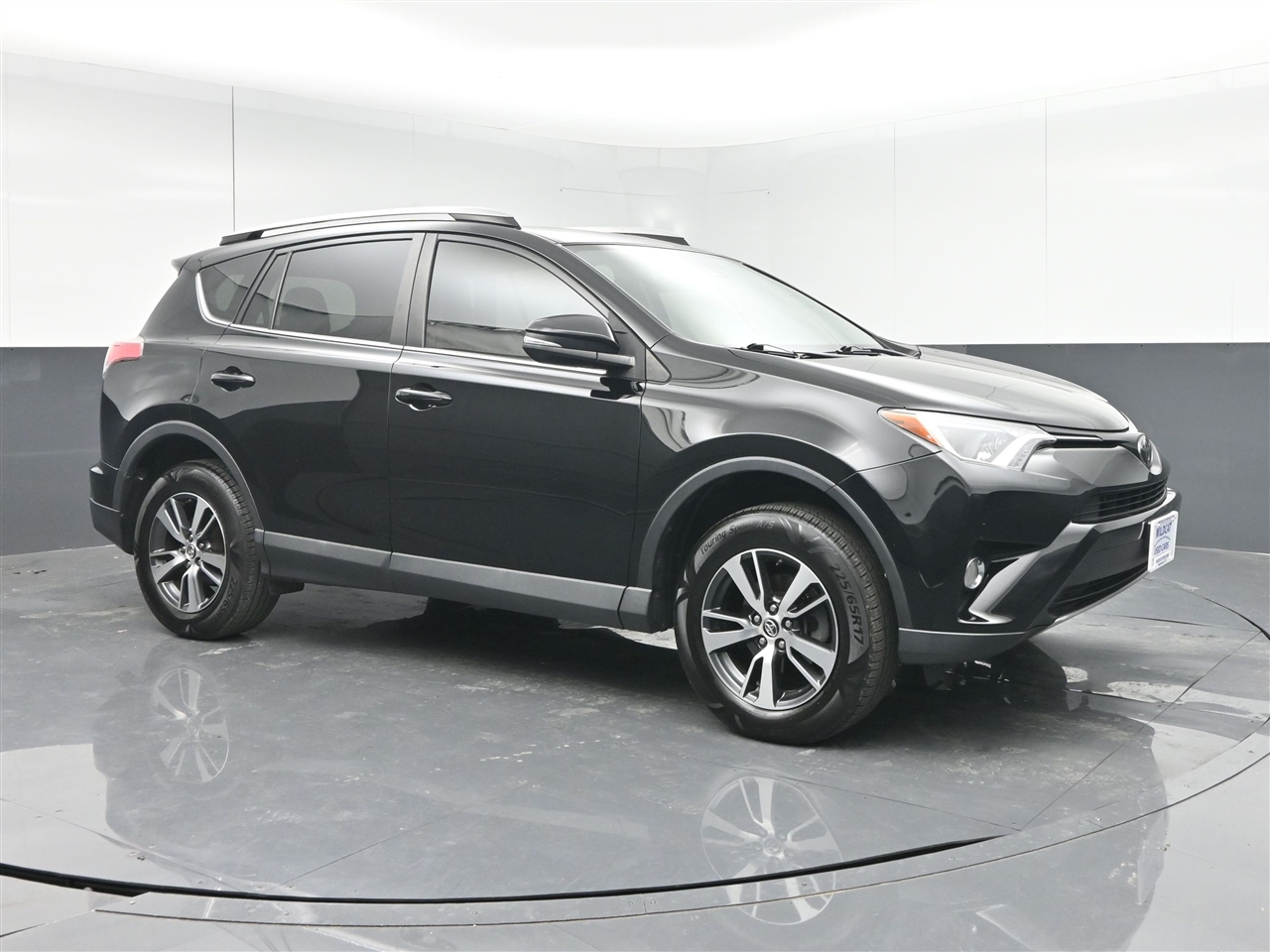 Toyota RAV4 XLE FWD 2018