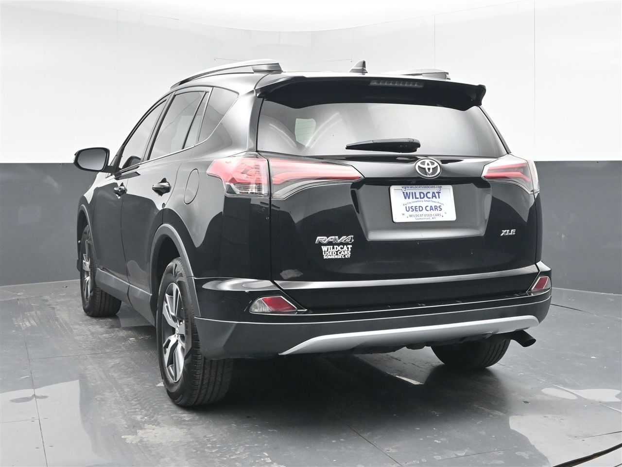 Toyota RAV4 XLE FWD 2018