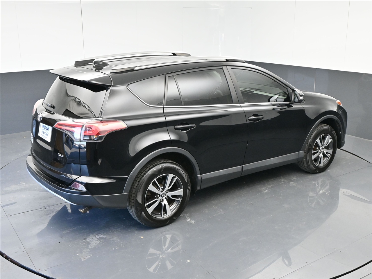 Toyota RAV4 XLE FWD 2018