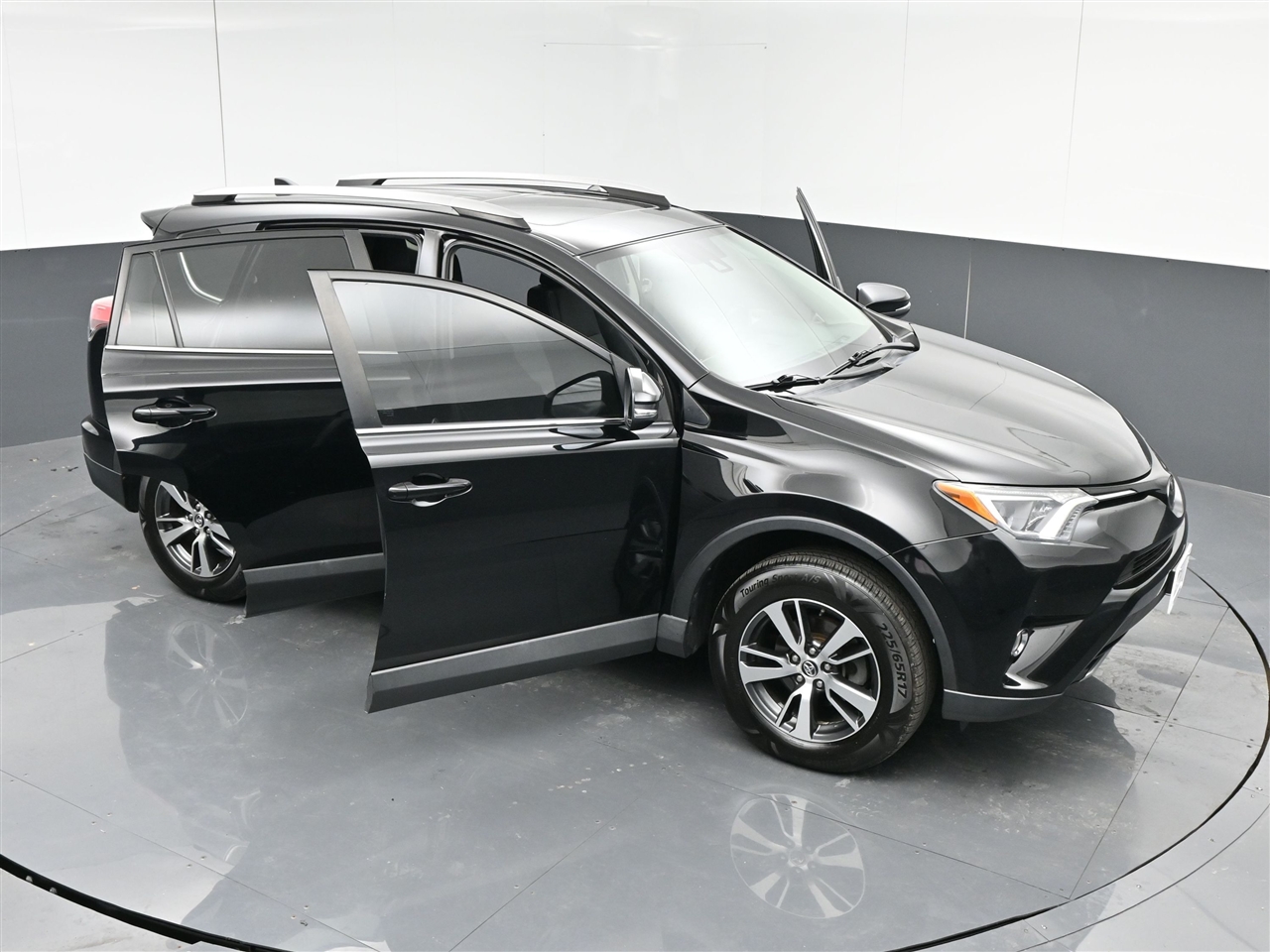 Toyota RAV4 XLE FWD 2018