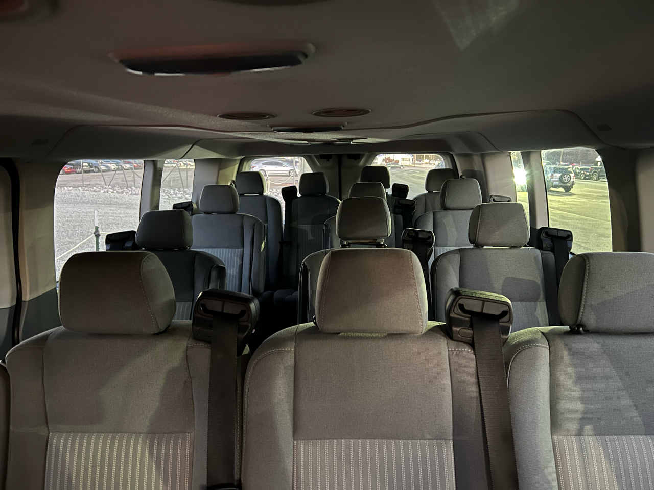 Ford Transit 350 Wagon Low Roof XLT 60/40 Pass. 148-in. WB 2015