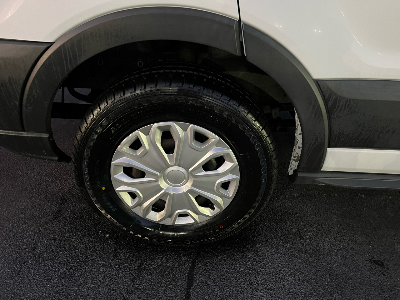 Ford Transit 350 Wagon Low Roof XLT 60/40 Pass. 148-in. WB 2015