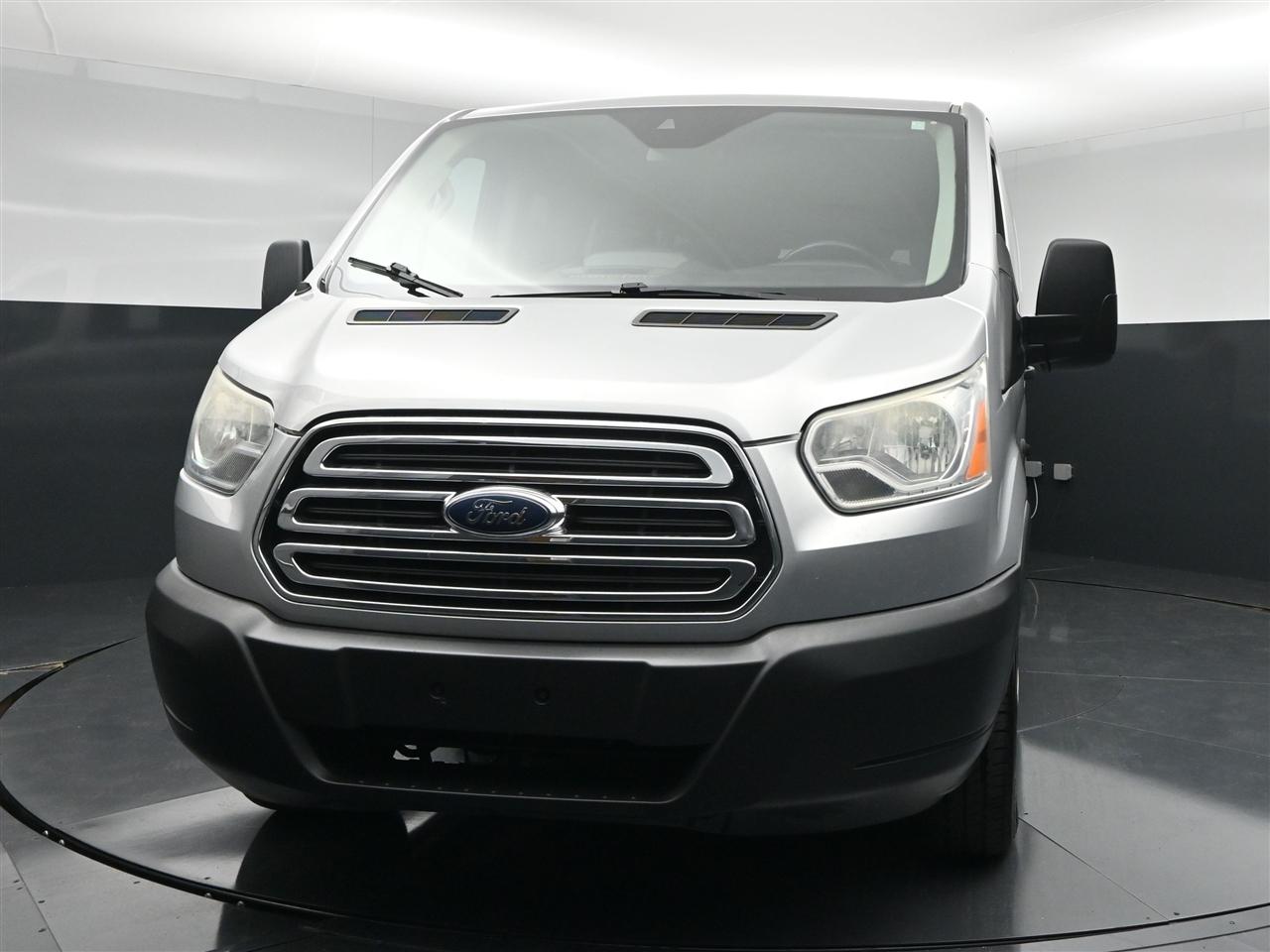 Ford Transit 350 Wagon Low Roof XLT 60/40 Pass. 148-in. WB 2016