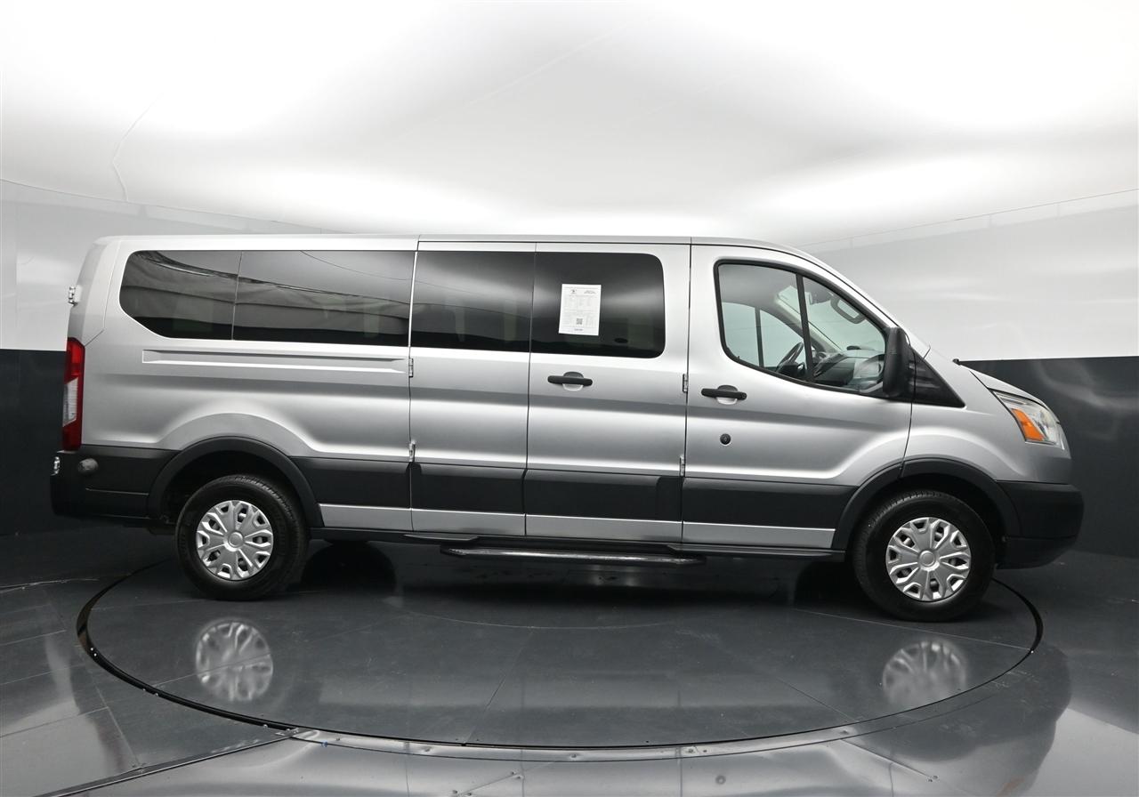 Ford Transit 350 Wagon Low Roof XLT 60/40 Pass. 148-in. WB 2016