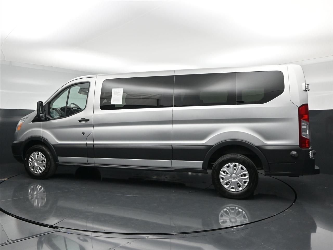 Ford Transit 350 Wagon Low Roof XLT 60/40 Pass. 148-in. WB 2016