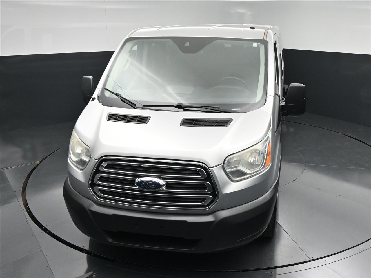 Ford Transit 350 Wagon Low Roof XLT 60/40 Pass. 148-in. WB 2016