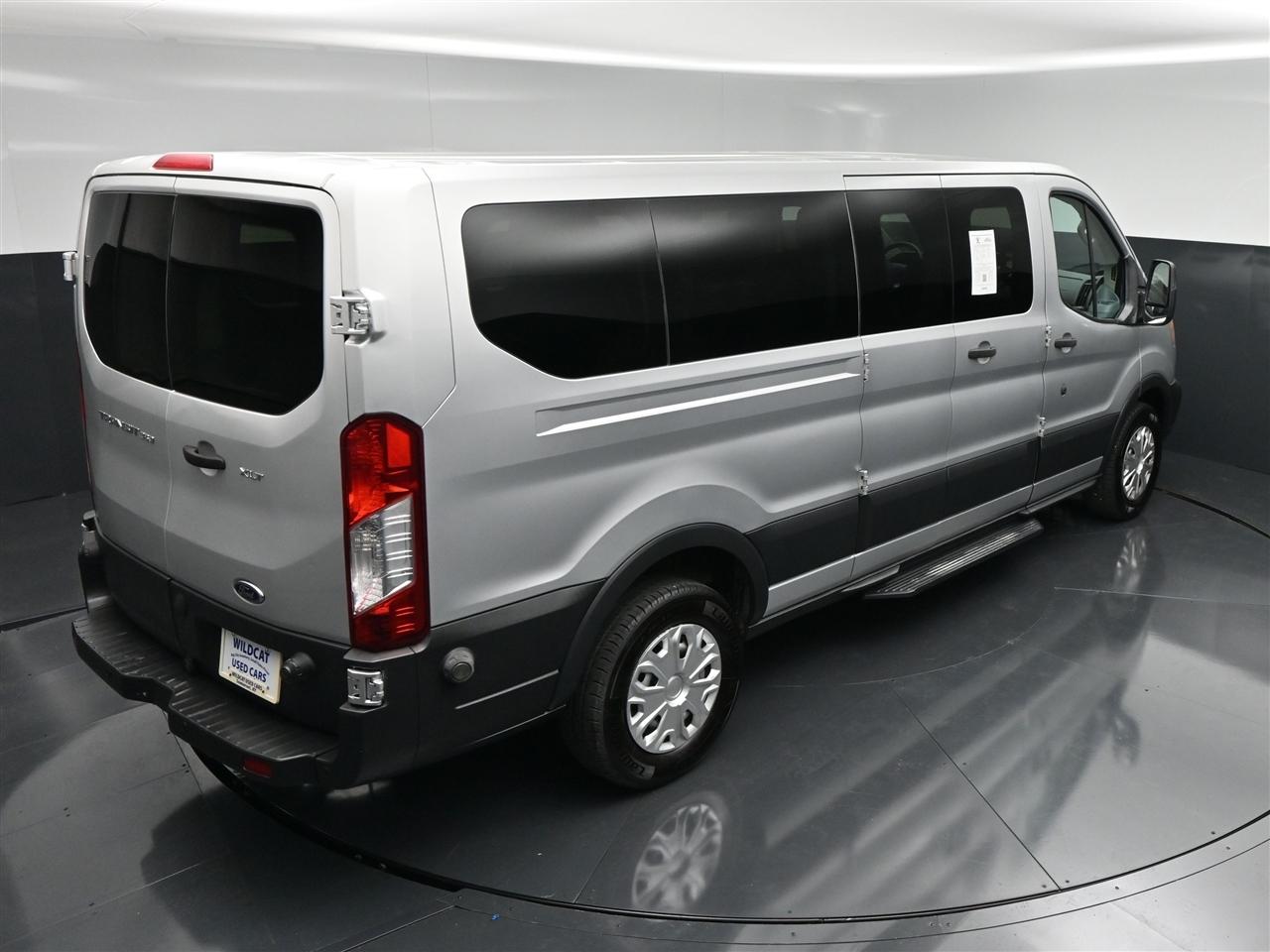 Ford Transit 350 Wagon Low Roof XLT 60/40 Pass. 148-in. WB 2016