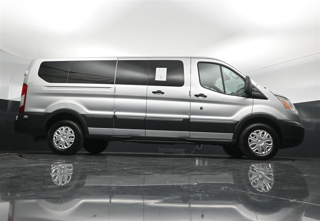 Ford Transit 350 Wagon Low Roof XLT 60/40 Pass. 148-in. WB 2016