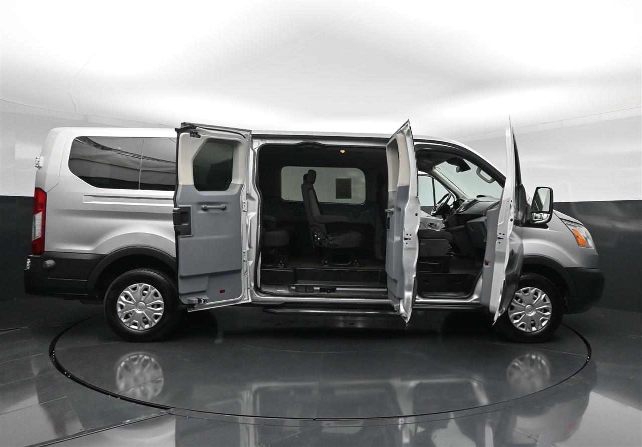 Ford Transit 350 Wagon Low Roof XLT 60/40 Pass. 148-in. WB 2016