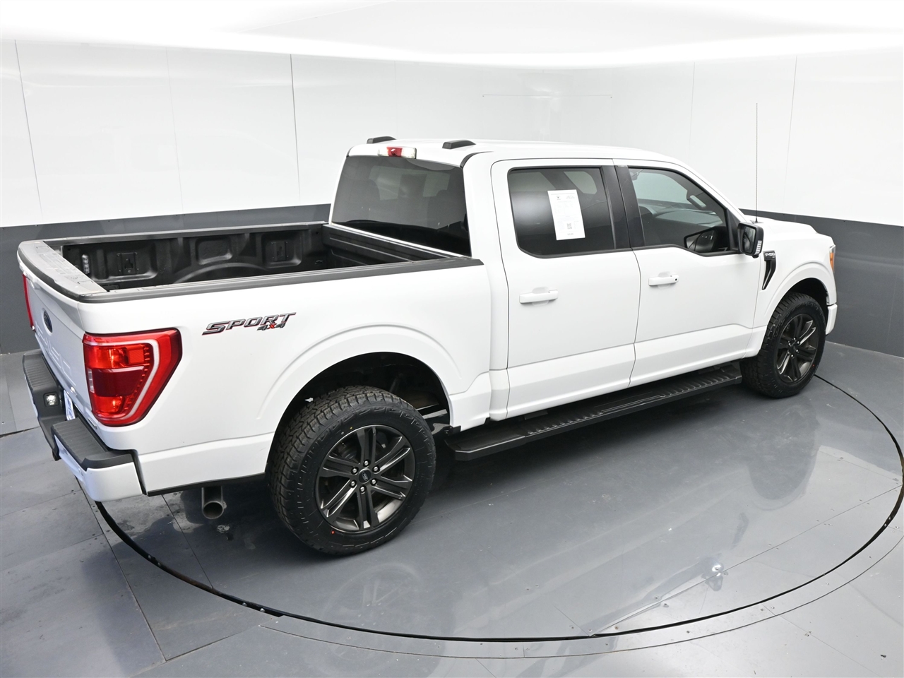 Ford F-150 XLT SuperCrew 5.5-ft. Bed 4WD 2021