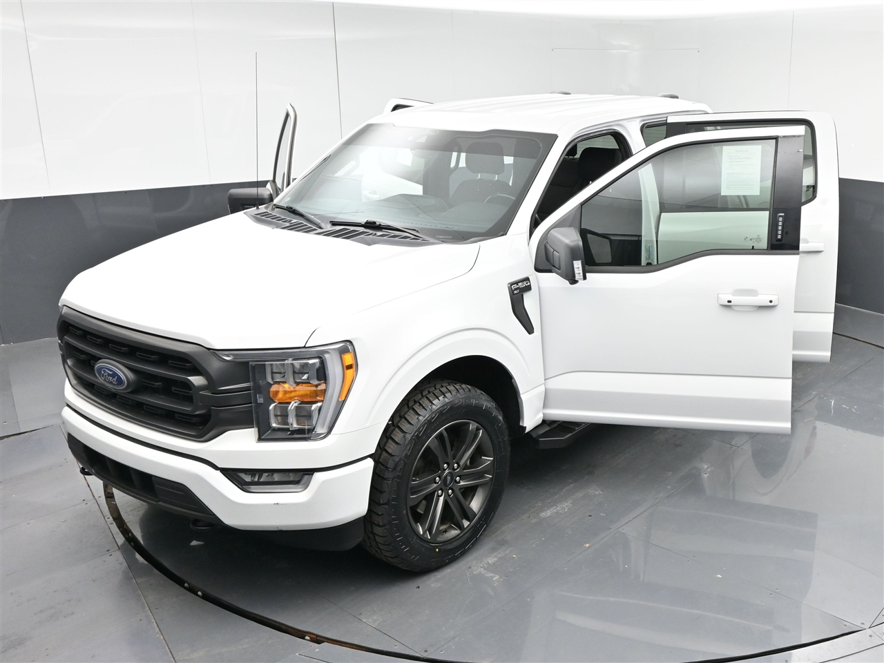 Ford F-150 XLT SuperCrew 5.5-ft. Bed 4WD 2021