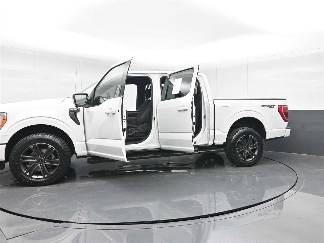 Ford F-150 XLT SuperCrew 5.5-ft. Bed 4WD 2021