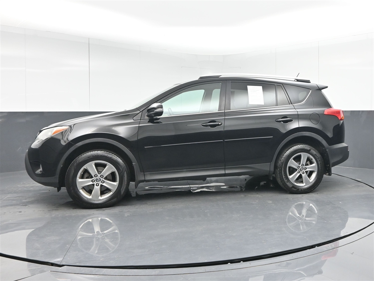 Toyota RAV4 XLE AWD 2015