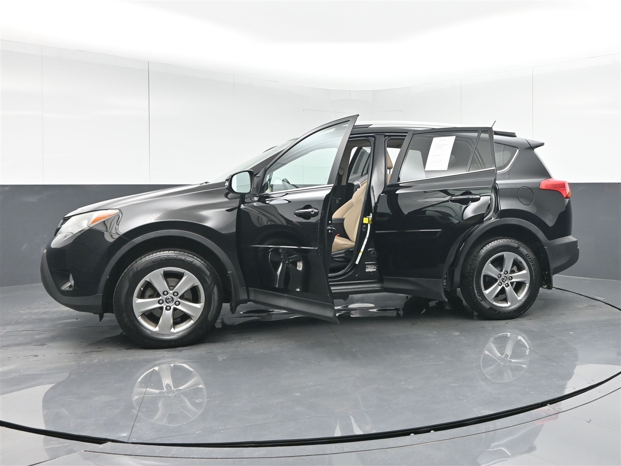 Toyota RAV4 XLE AWD 2015