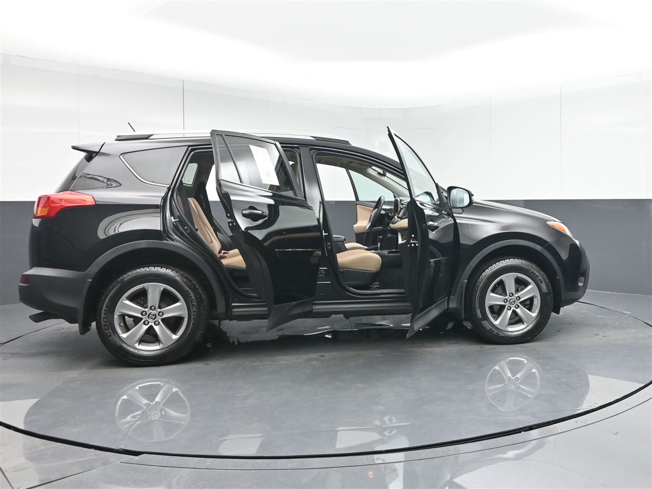 Toyota RAV4 XLE AWD 2015