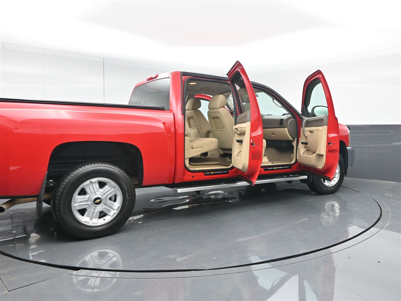 Chevrolet Silverado 1500 LT Crew Cab 2WD 2013