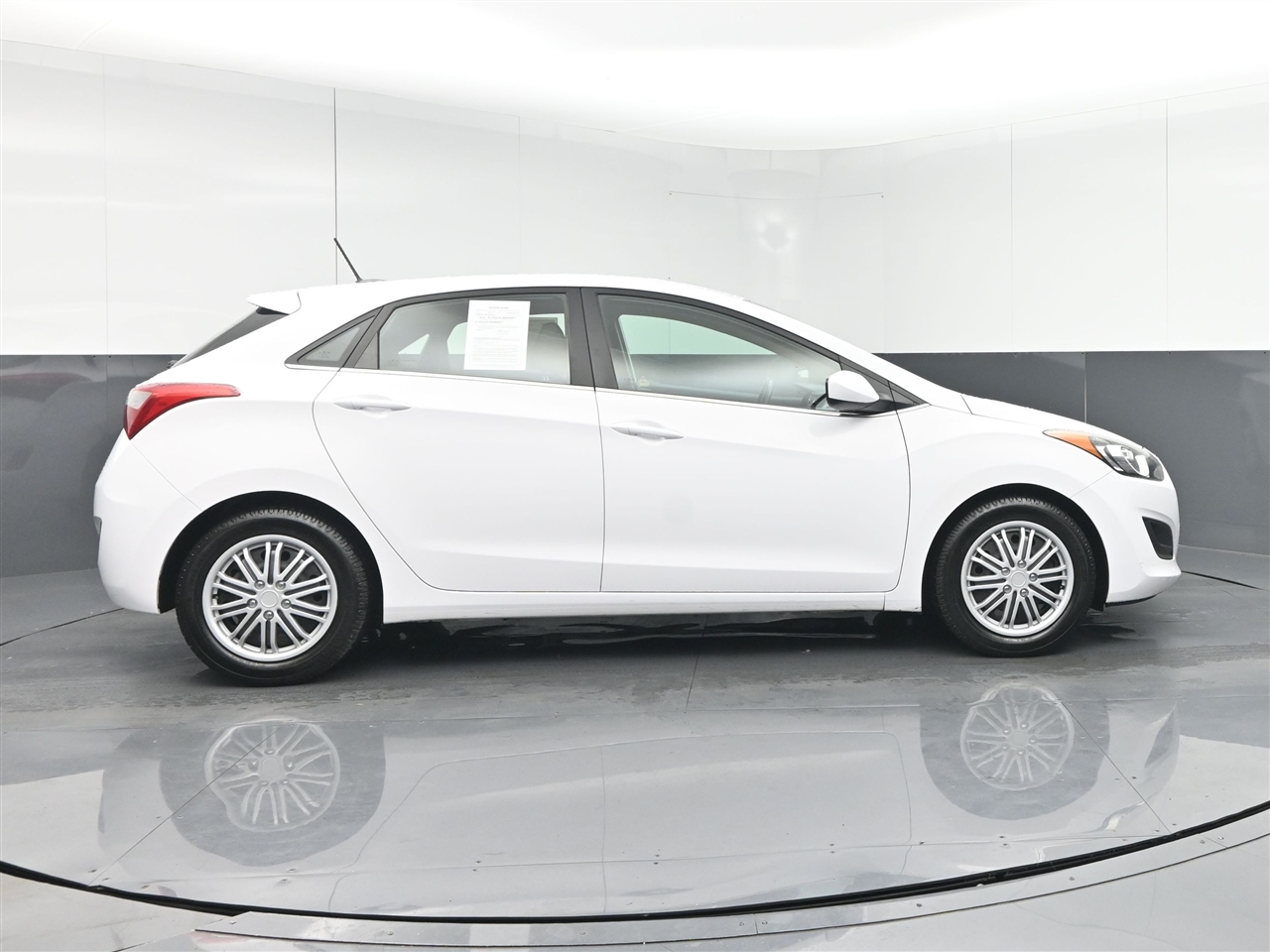 Hyundai Elantra GT A/T 2016
