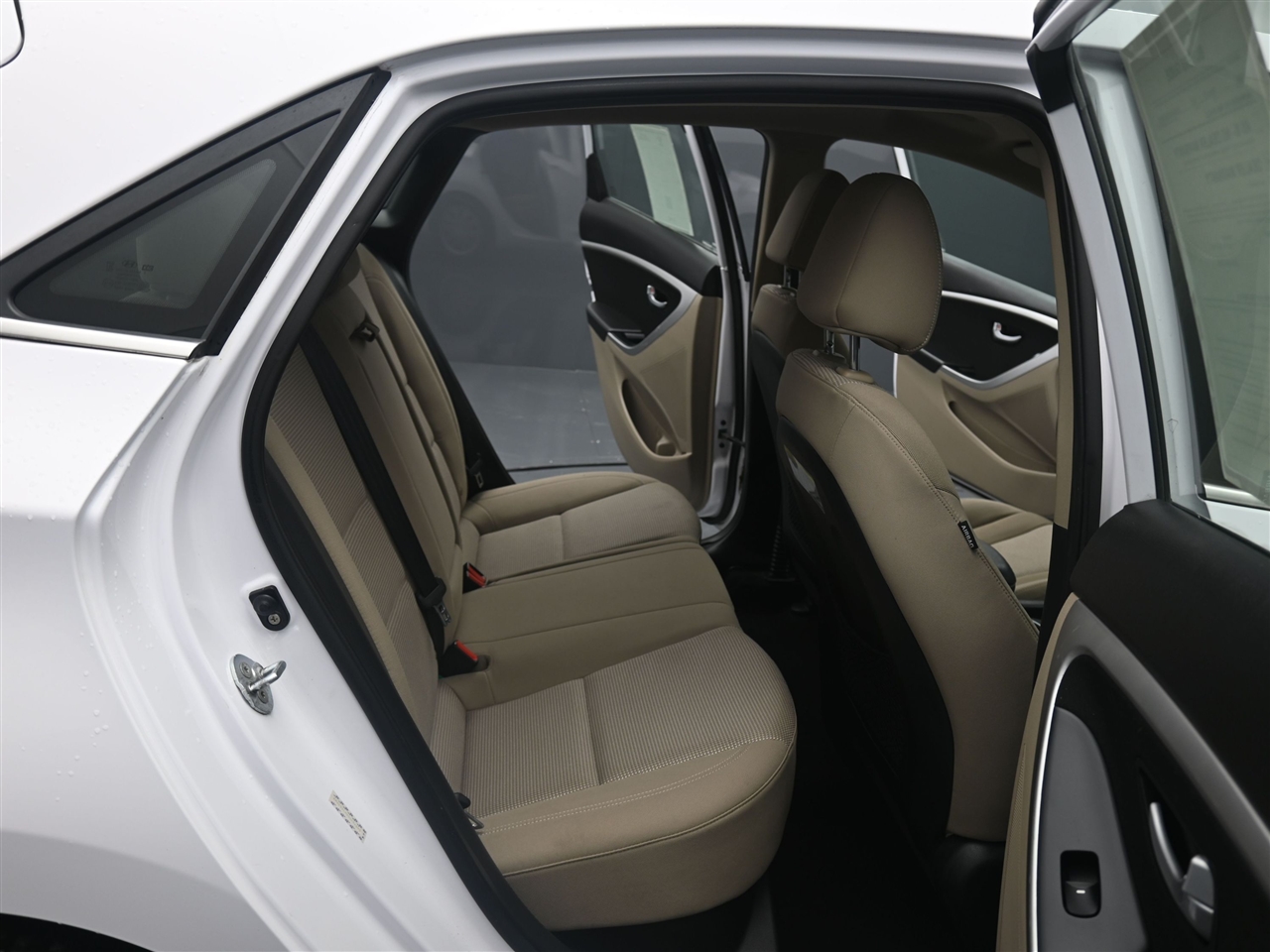 Hyundai Elantra GT A/T 2016