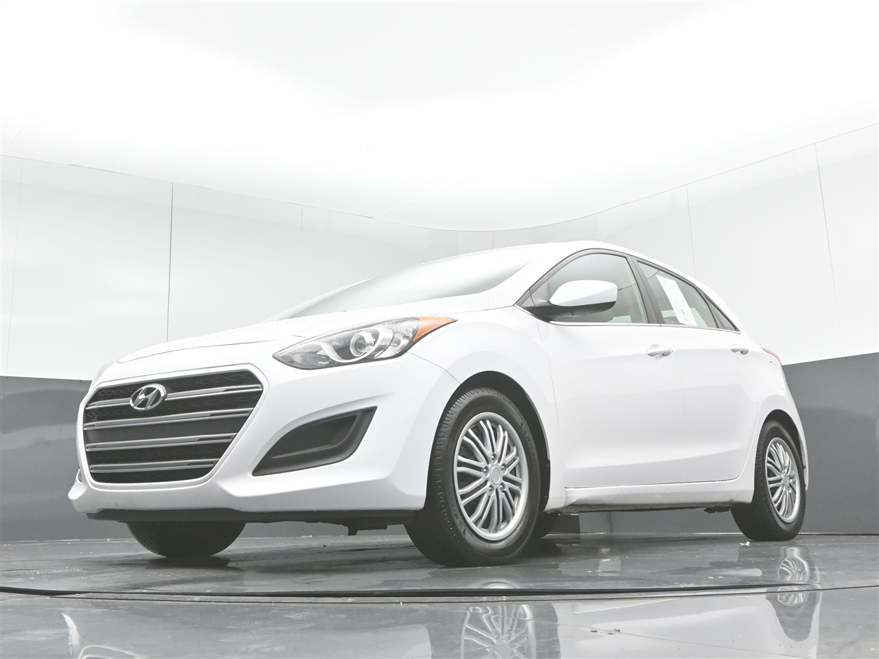 Hyundai Elantra GT A/T 2016