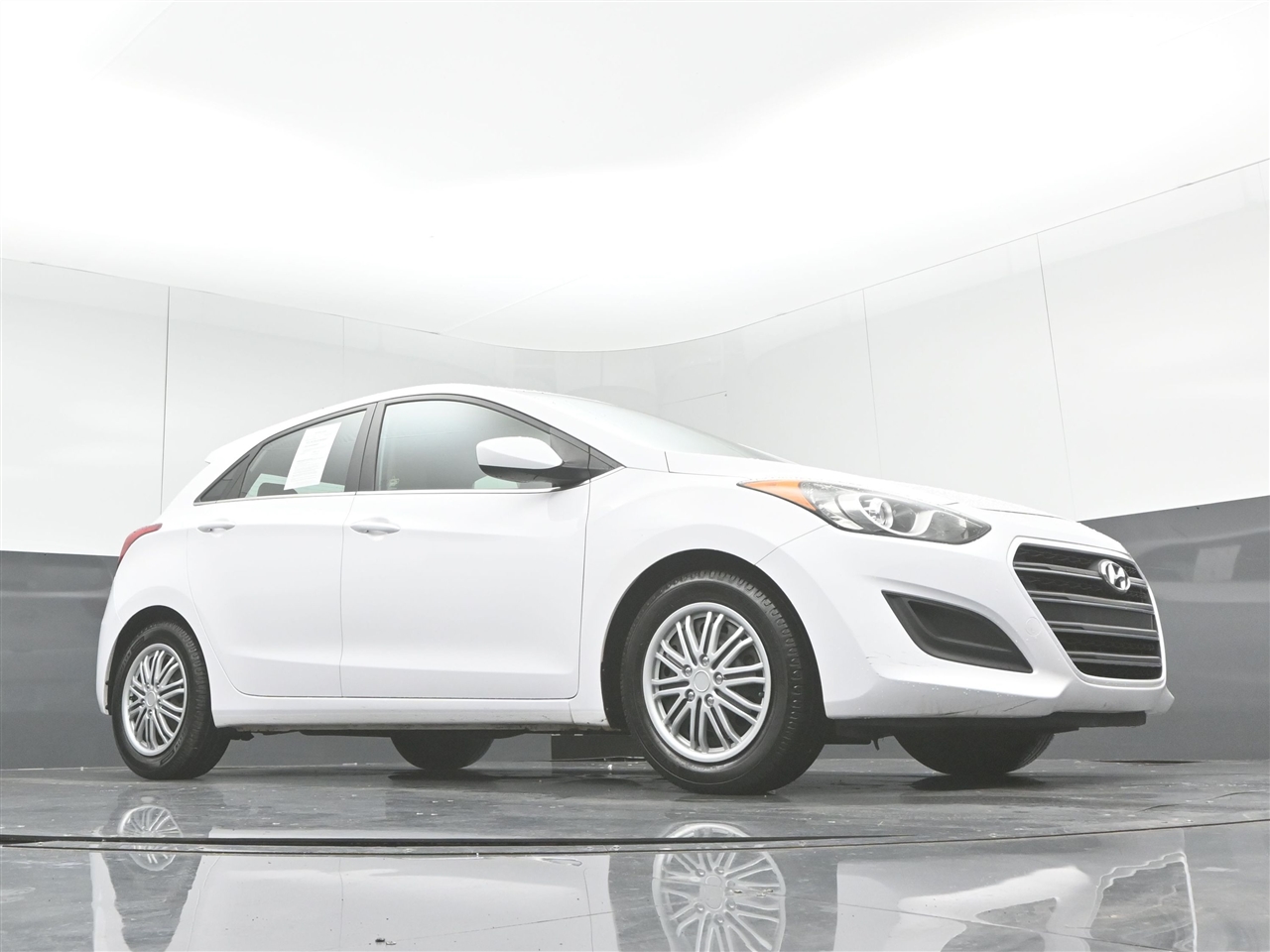 Hyundai Elantra GT A/T 2016
